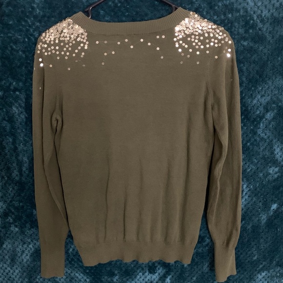 Express Sweater - Picture 4 of 4